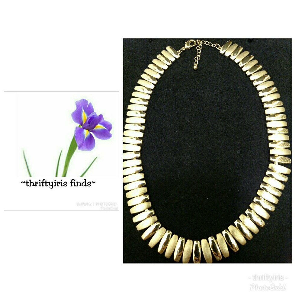 Beautiful Gold Tone Necklace-Trifari???